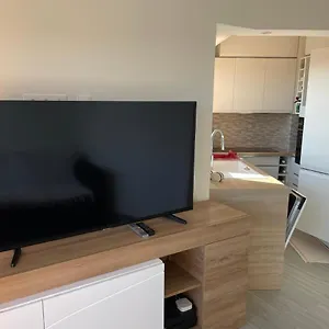  Appartement Appt T2 Refait A Neuf - Vue Dans Avec Piscine Frankrijk